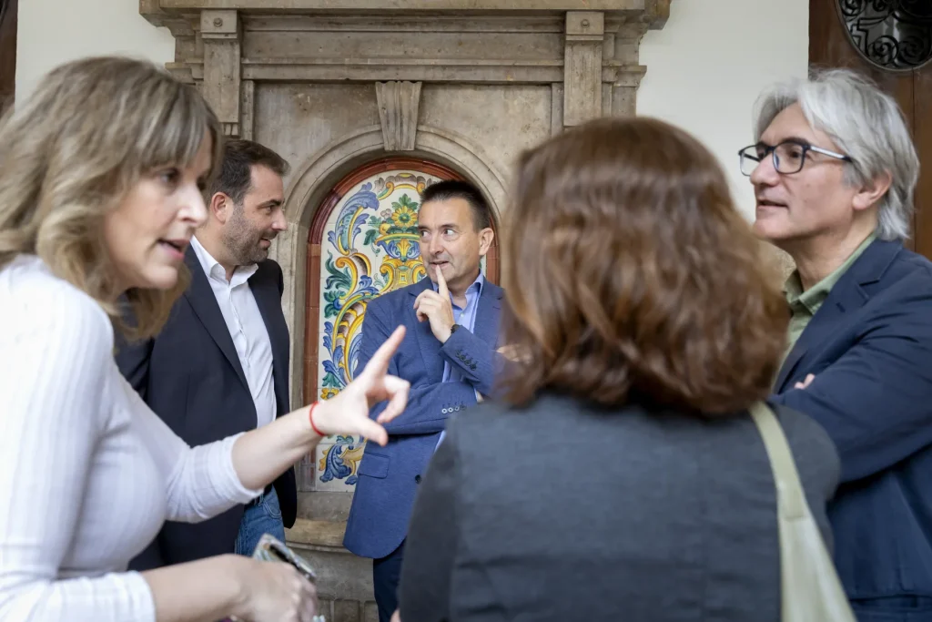 Subido el: 8 de junio de 2026 Subido por: admin Subido a: La Unió de Periodistes Valencians entrega els Premis Llibertat d’Expressió 2026 a Hannah Natanson, Cristina Fallarás i a les professionals d’À Punt que han exercit la clàusula de consciència Nombre del archivo: 110_Llibertat_Expressio26_resultado.webp Tipo de archivo: image/webp Tamaño del archivo: 145 KB Dimensiones: 1800 por 1200 píxeles