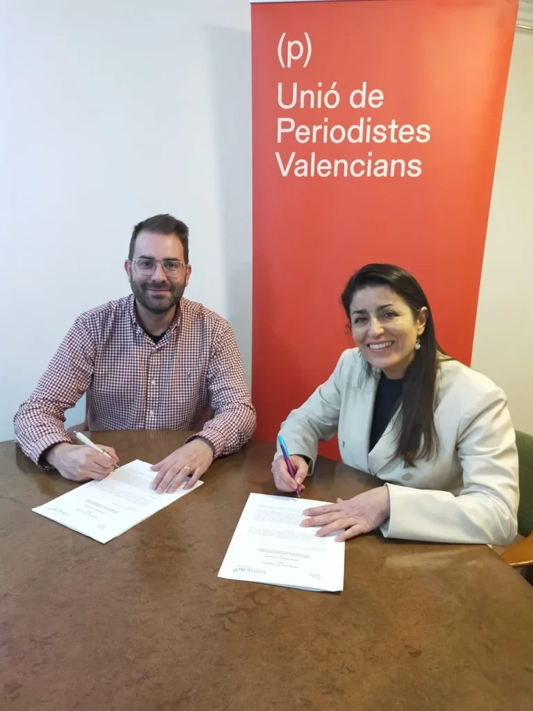 Subido el: 8 de junio de 2026 Subido por: admin Subido a: Signem un conveni amb ValgrAI per a facilitar la formació especialitzada en IA per a periodistes Nombre del archivo: IMG20240227183817-960x1280-1.webp Tipo de archivo: image/webp Tamaño del archivo: 94 KB Dimensiones: 960 por 1280 píxeles